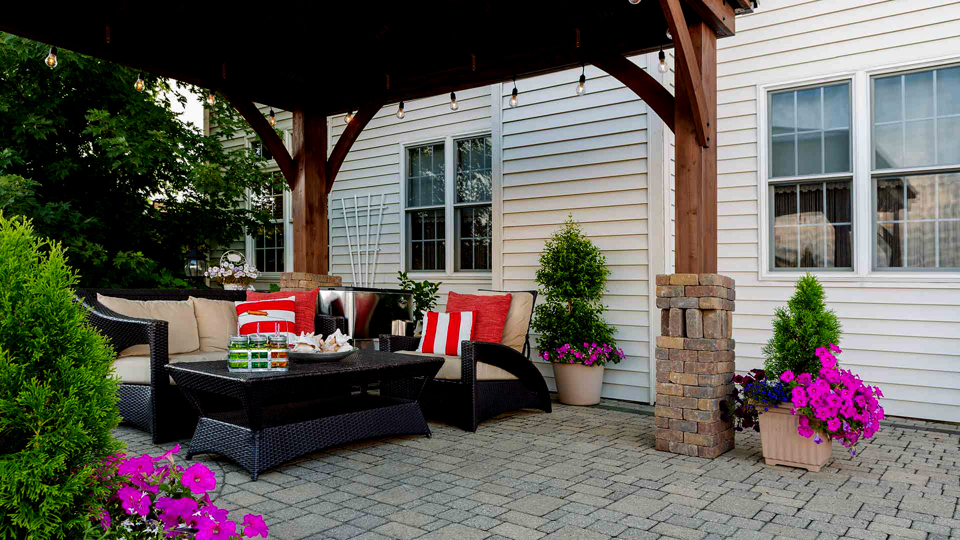 Classic covered sitting area